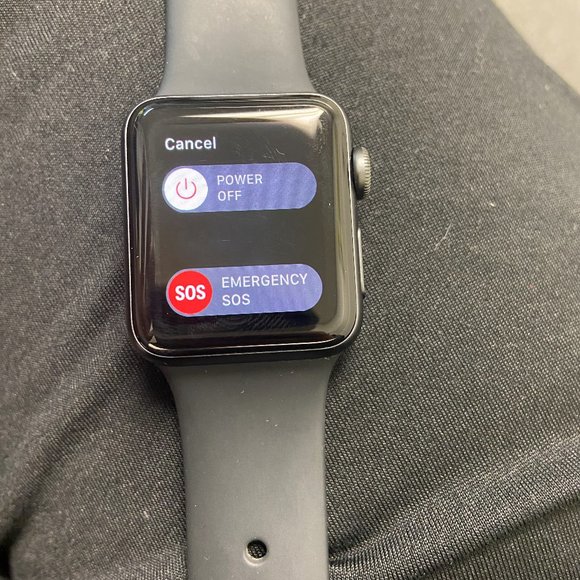 APPLE WATCH SERIES 3 GPS & CELL 38MM - Picture 4 of 5